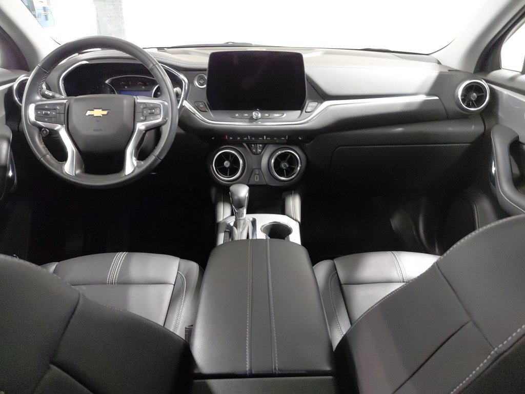 Certified 2023 Chevrolet Blazer LT AWD/4WD image 3