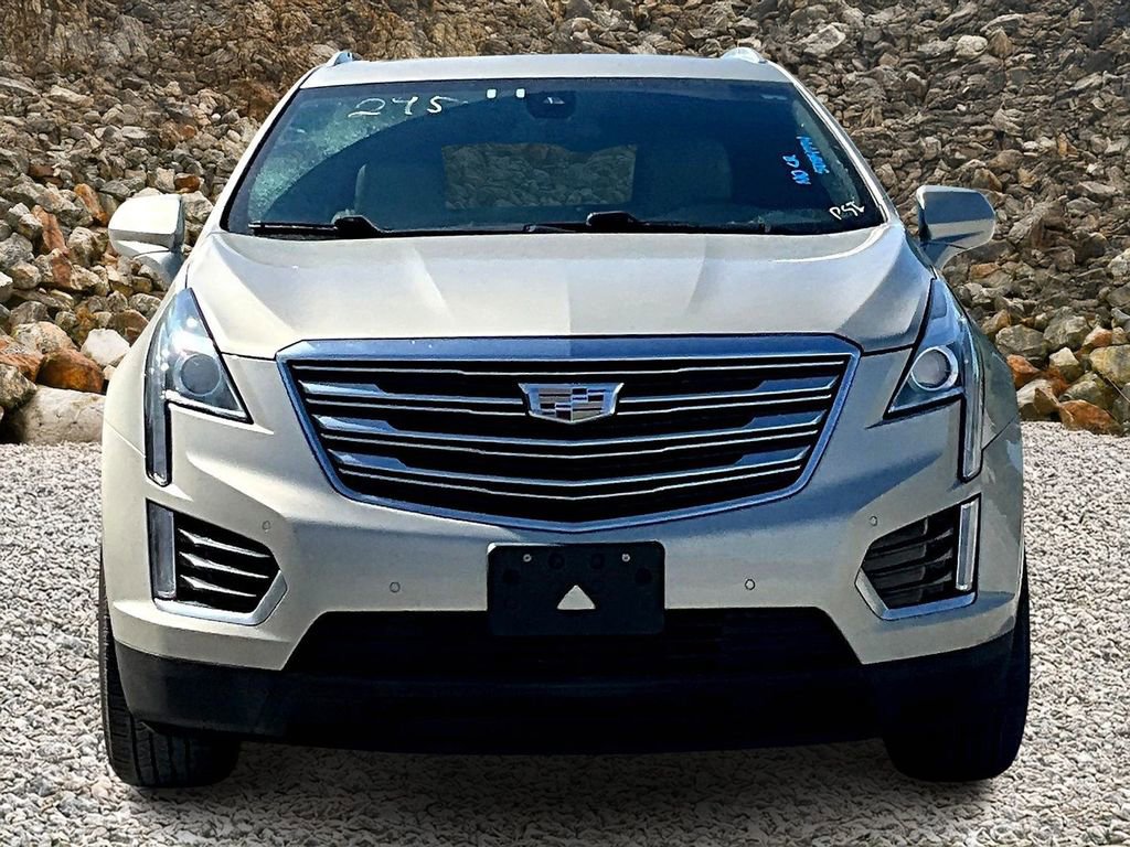 Used 2017 Cadillac XT5 Luxury w/ Driver Awareness Package image 3