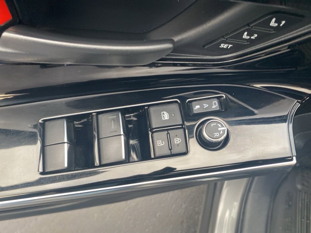 Used 2023 Subaru Solterra AWD image 21