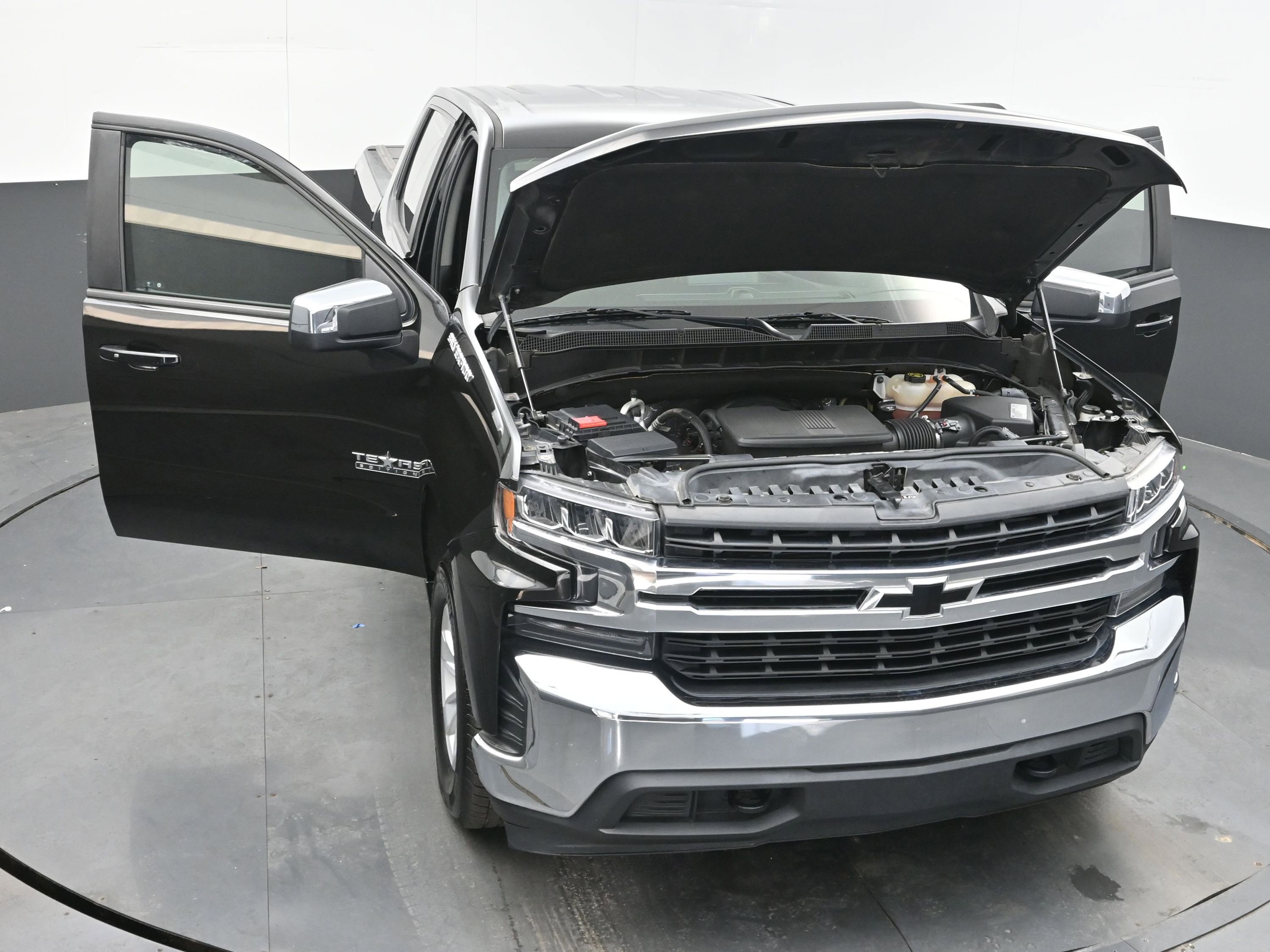 Used 2020 Chevrolet Silverado 1500 LT w/ Texas Edition image 39