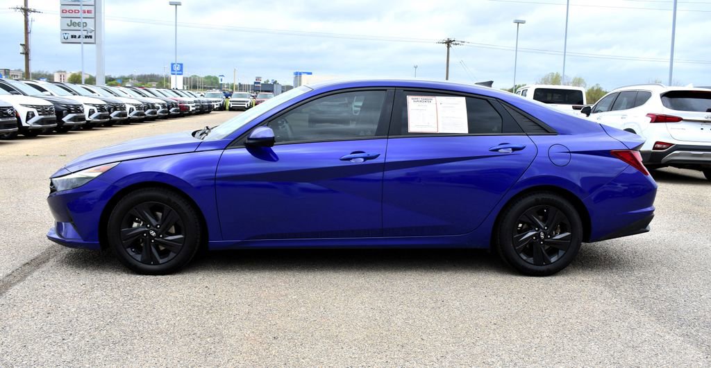 Used 2022 Hyundai Elantra SEL FWD image 5