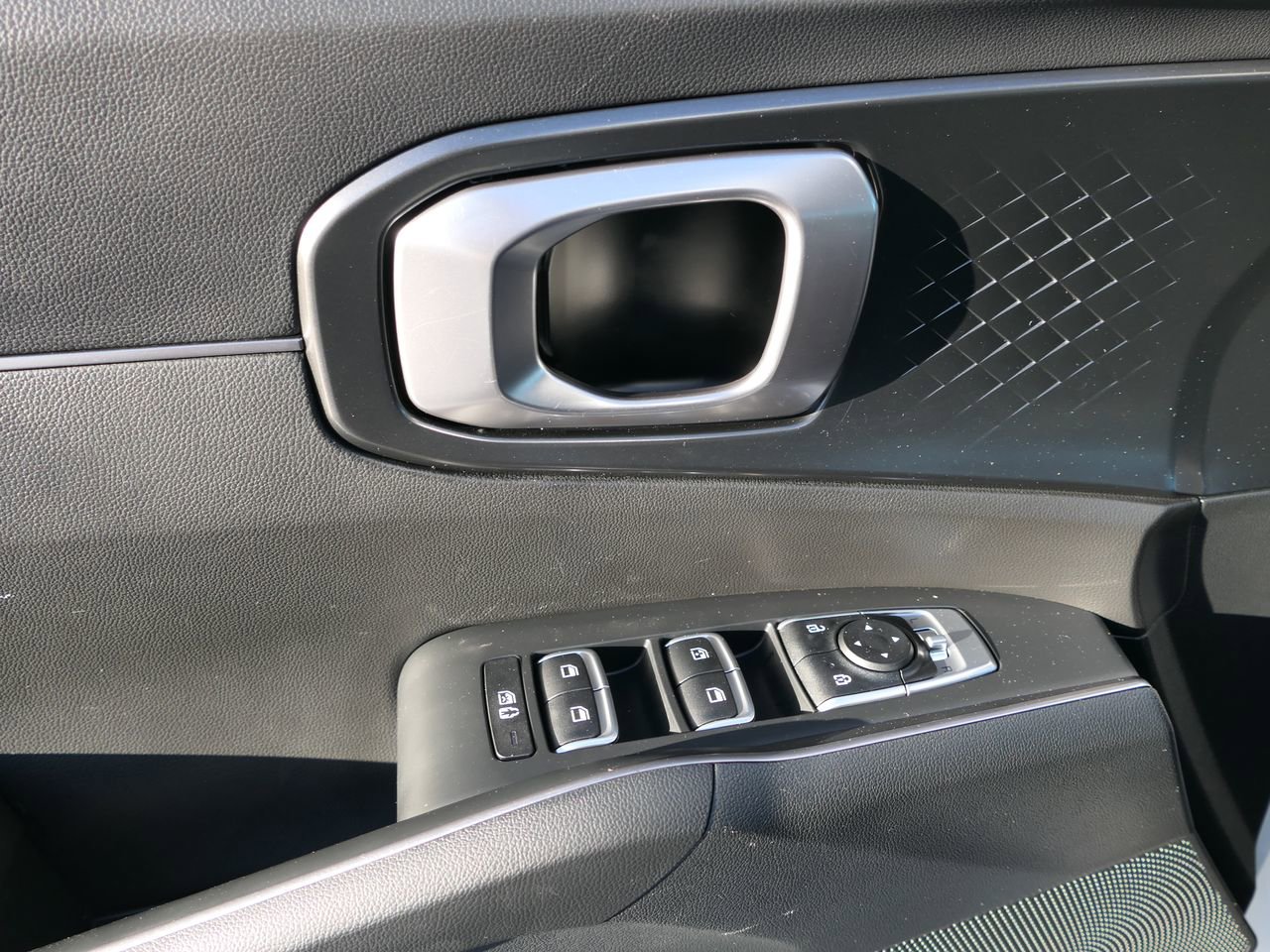 Used 2023 Kia Sorento EX image 13