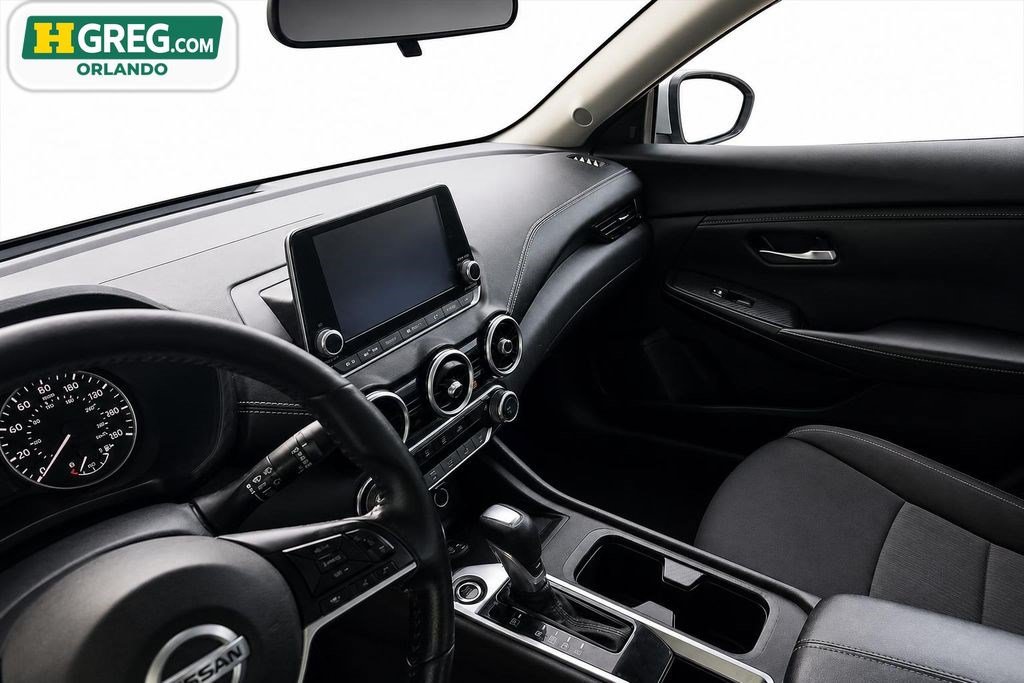 Used 2022 Nissan Sentra SV FWD image 13