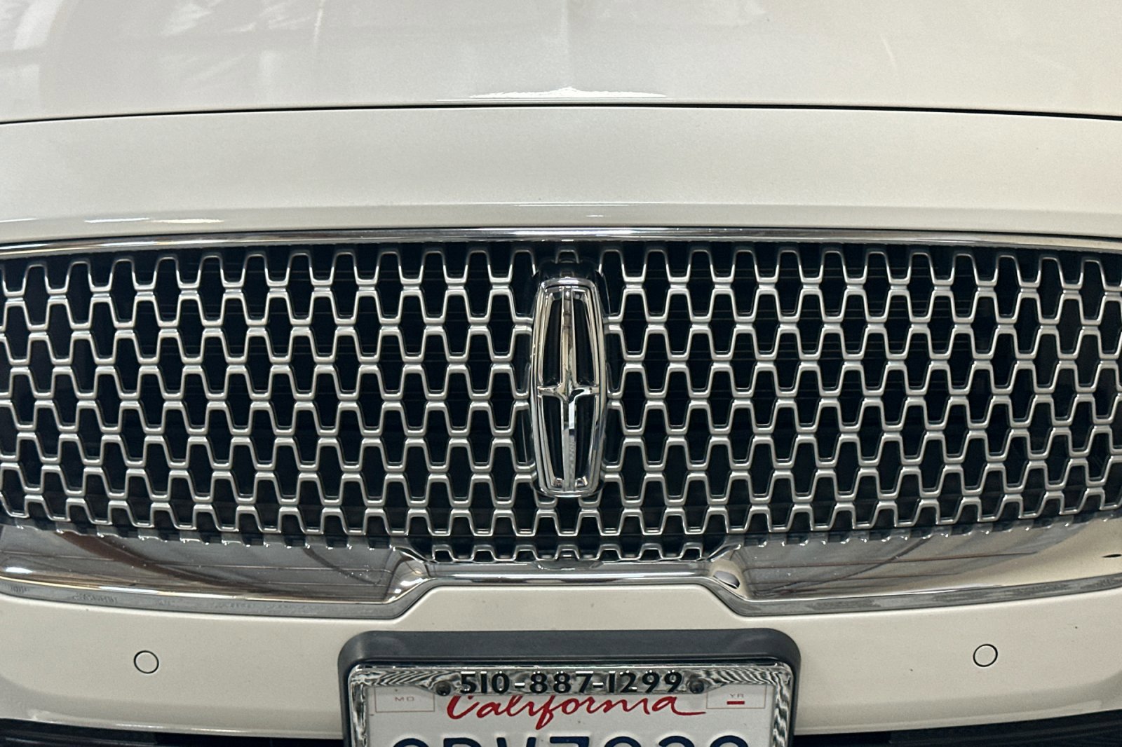 Used 2017 Lincoln Continental Select image 46