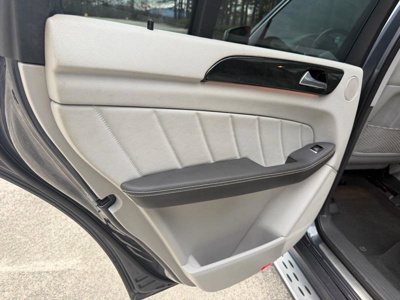 Used 2016 Mercedes-Benz GL 450 4MATIC image 21