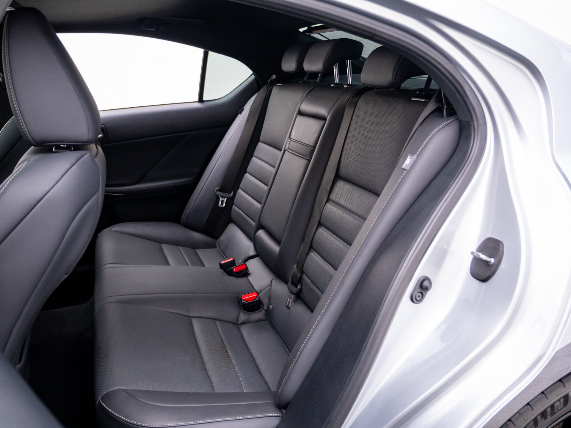 Used 2022 Lexus IS 500 RWD image 15