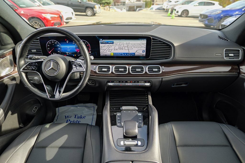 Used 2025 Mercedes-Benz GLS 450 4MATIC image 40
