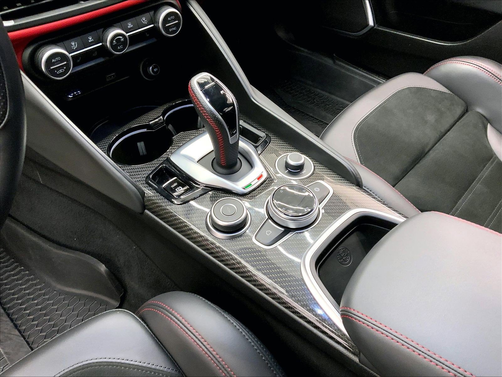 Used 2021 Alfa Romeo Giulia Quadrifoglio RWD image 18