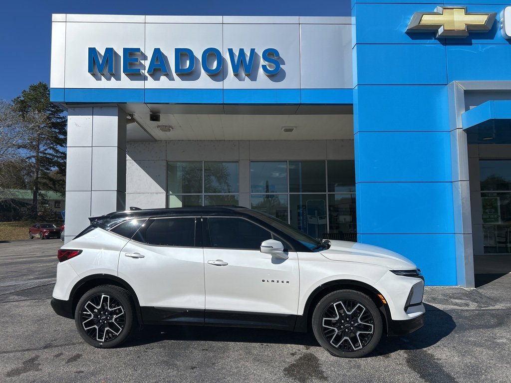 Used 2023 Chevrolet Blazer RS video 2