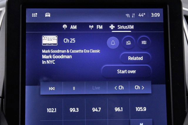 Used 2024 Ford Edge SEL image 33