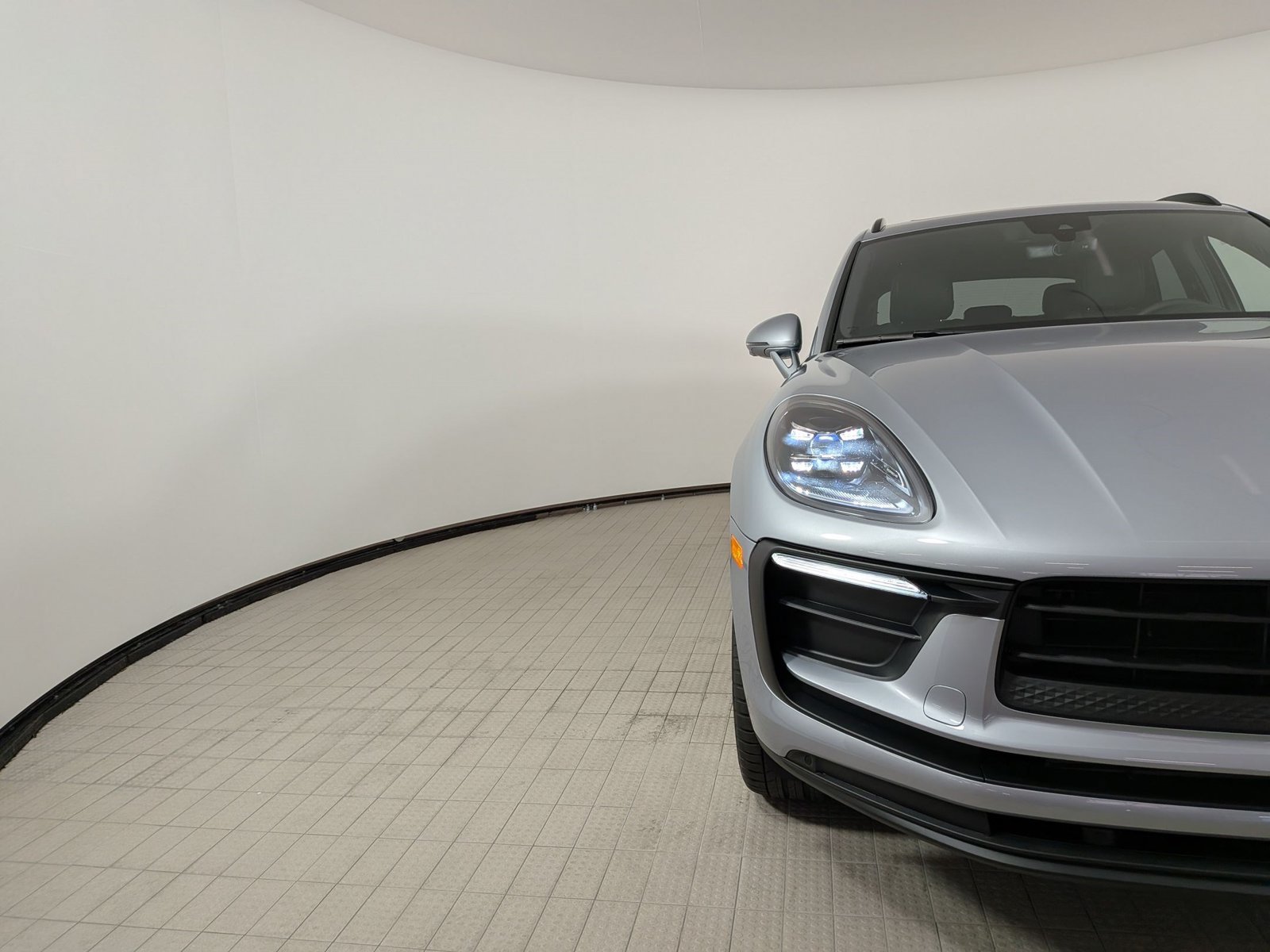New 2026 Porsche Macan AWD/4WD image 12