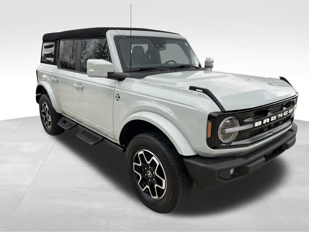 Used 2023 Ford Bronco Outer Banks image 7