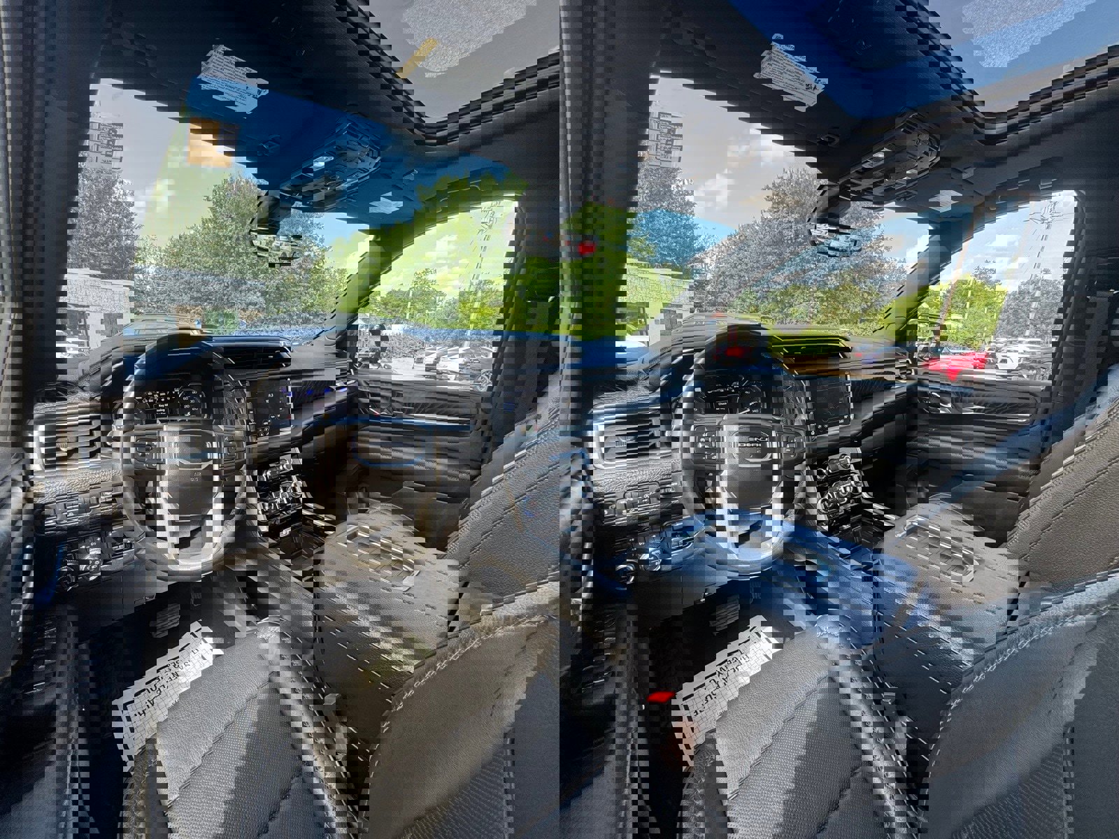 Used 2021 GMC Yukon XL Denali w/ Denali Ultimate Package image 10