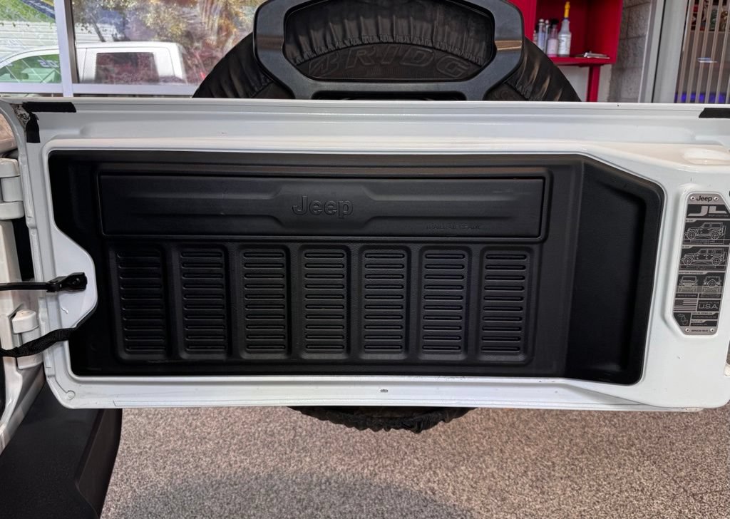 Used 2018 Jeep Wrangler Sport AWD/4WD image 49