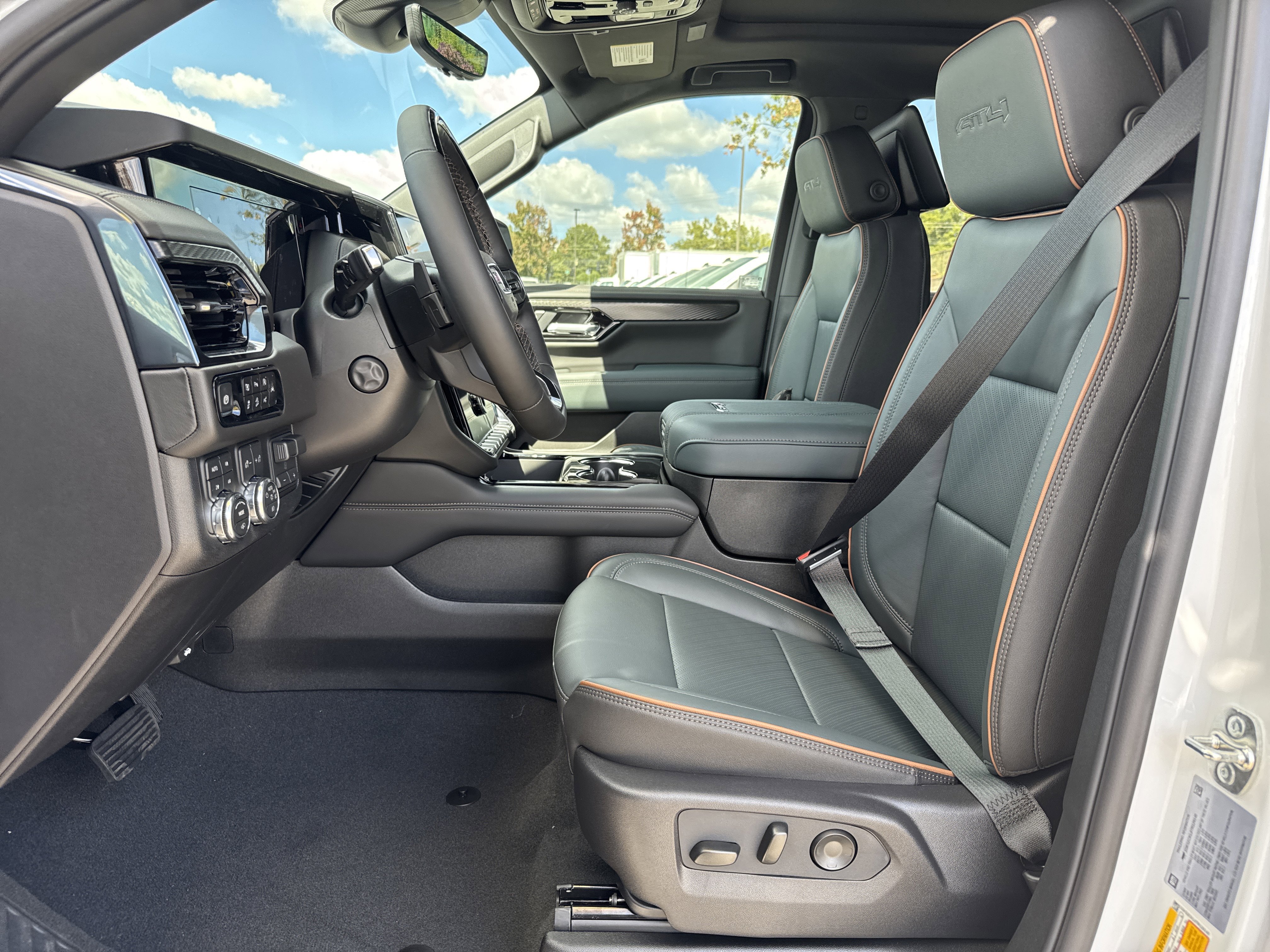 New 2026 GMC Yukon AT4 w/ AT4 Premium Plus Package image 16