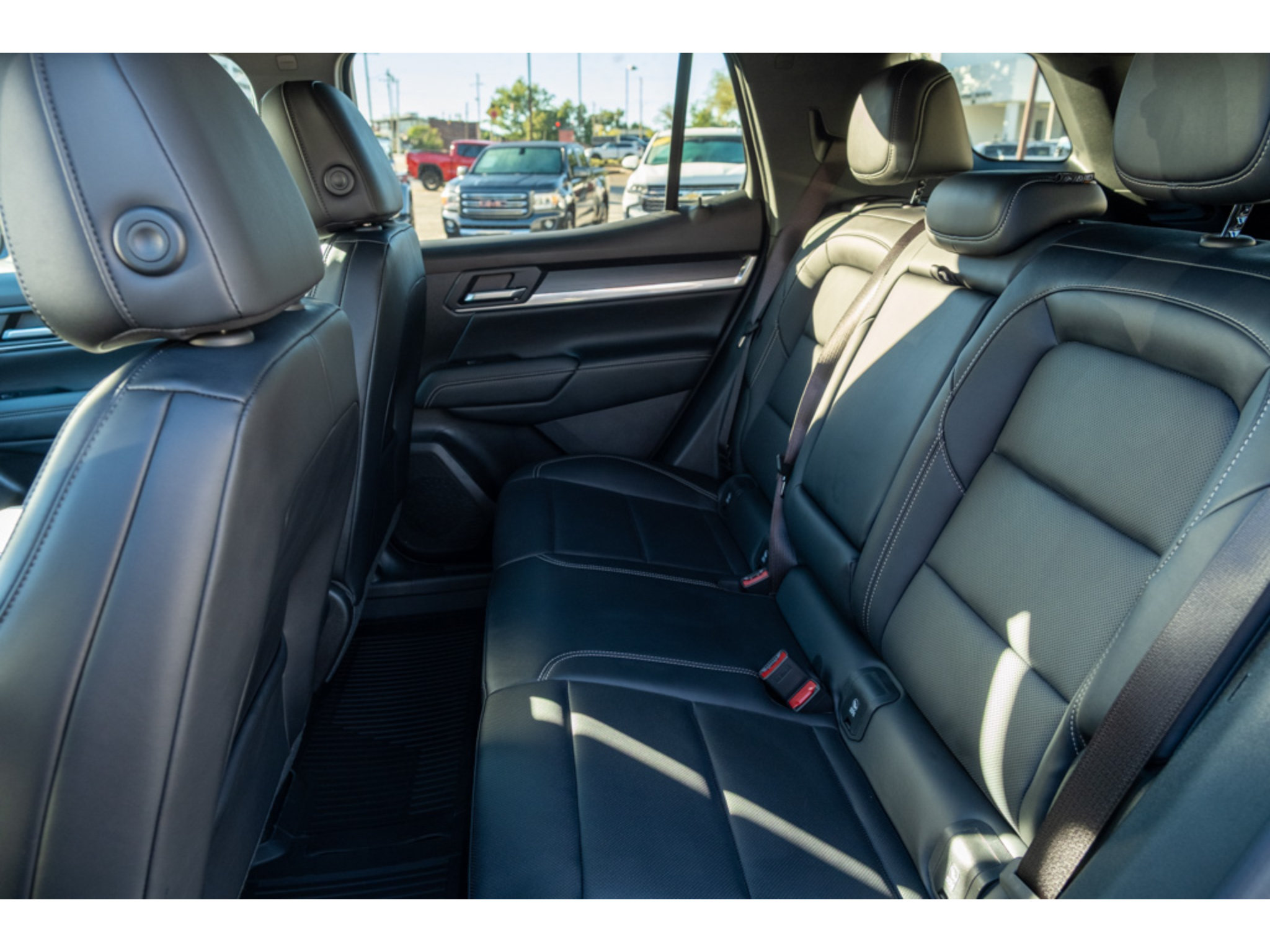 New 2027 GMC Terrain Elevation w/ Elevation Premium Package FWD image 13