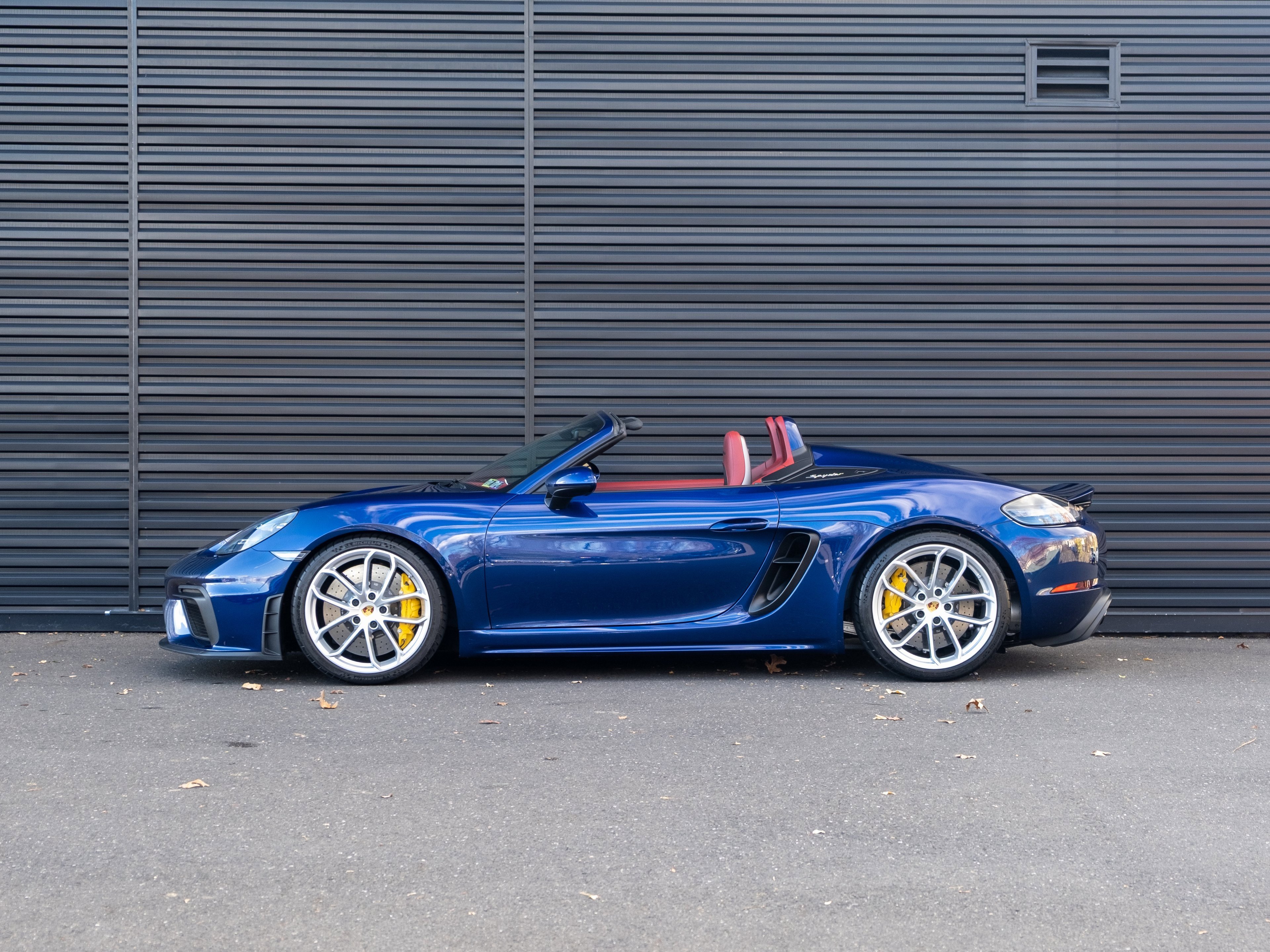 Certified 2021 Porsche 718 Boxster Spyder image 2
