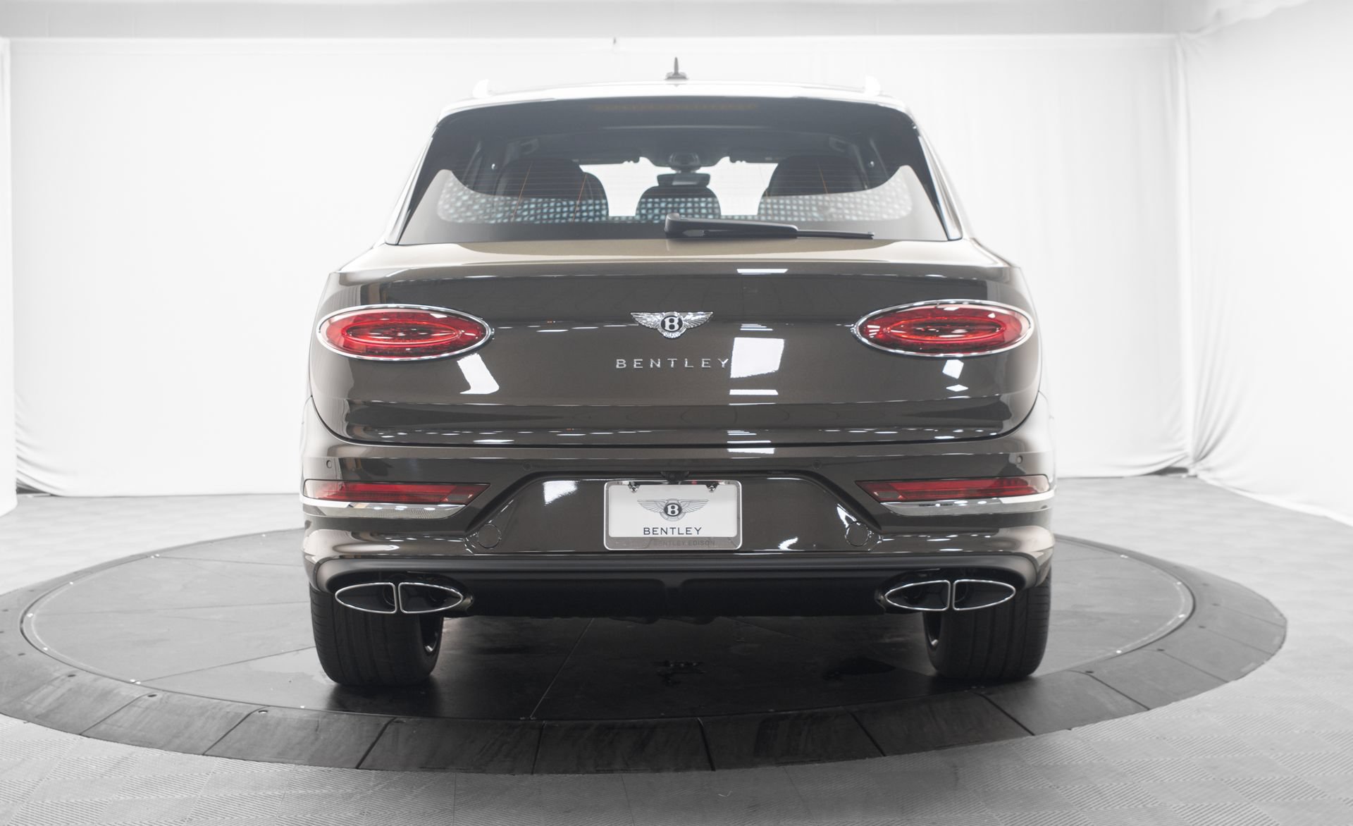 New 2026 Bentley Bentayga AWD/4WD image 4