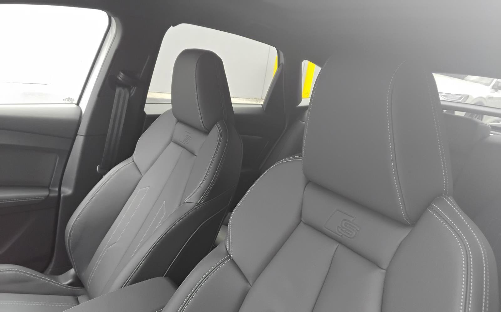 Certified 2025 Audi Q4 e-tron Premium Plus w/ Premium Plus image 17