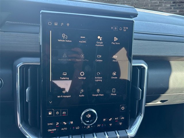 Used 2025 GMC Acadia Denali image 17