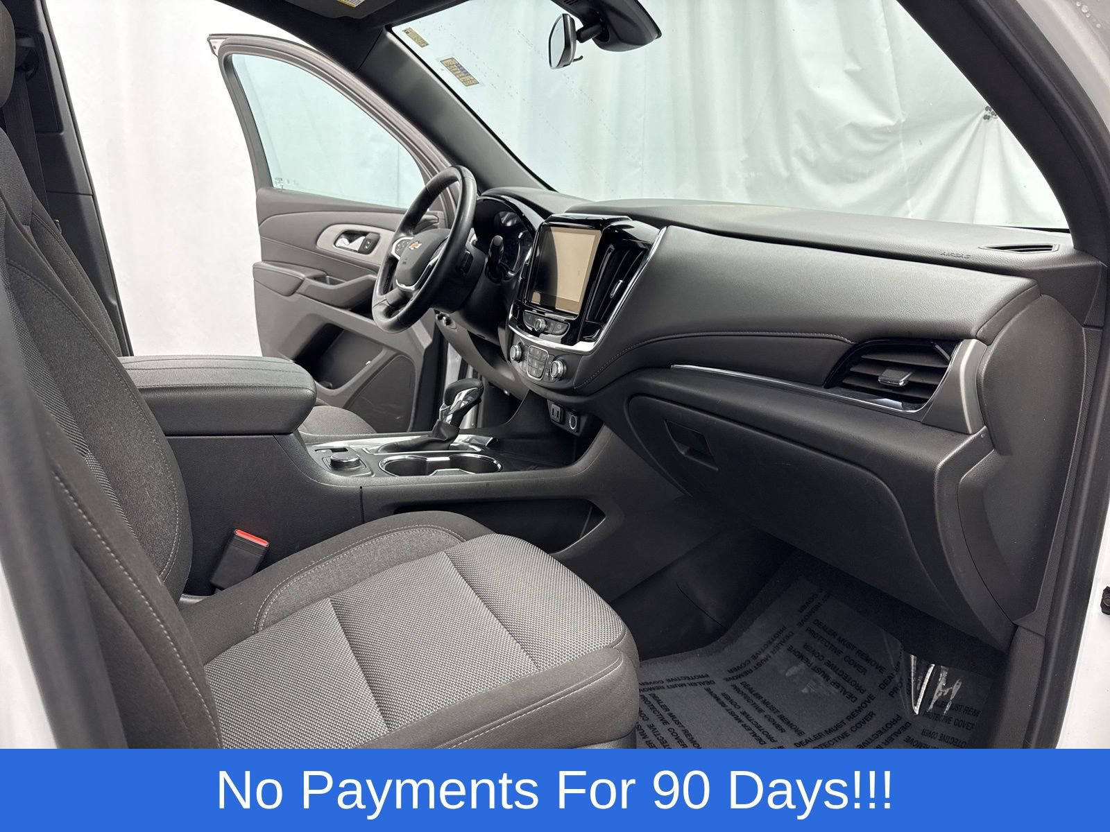 Used 2023 Chevrolet Traverse LT image 26