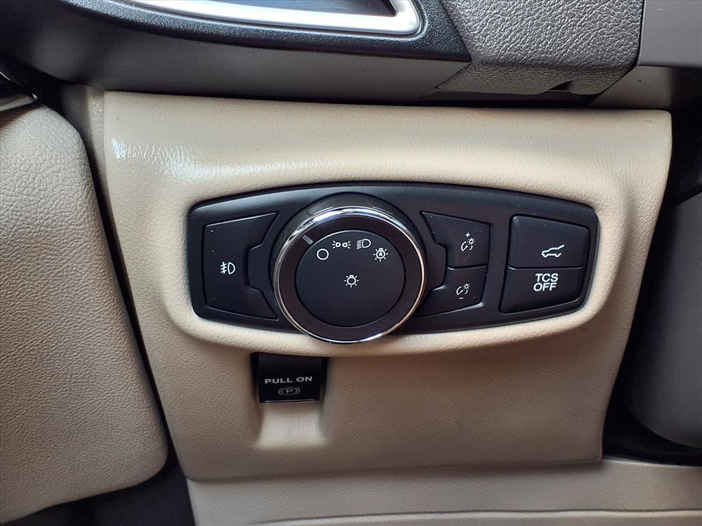 Used 2019 Lincoln Nautilus Select image 10