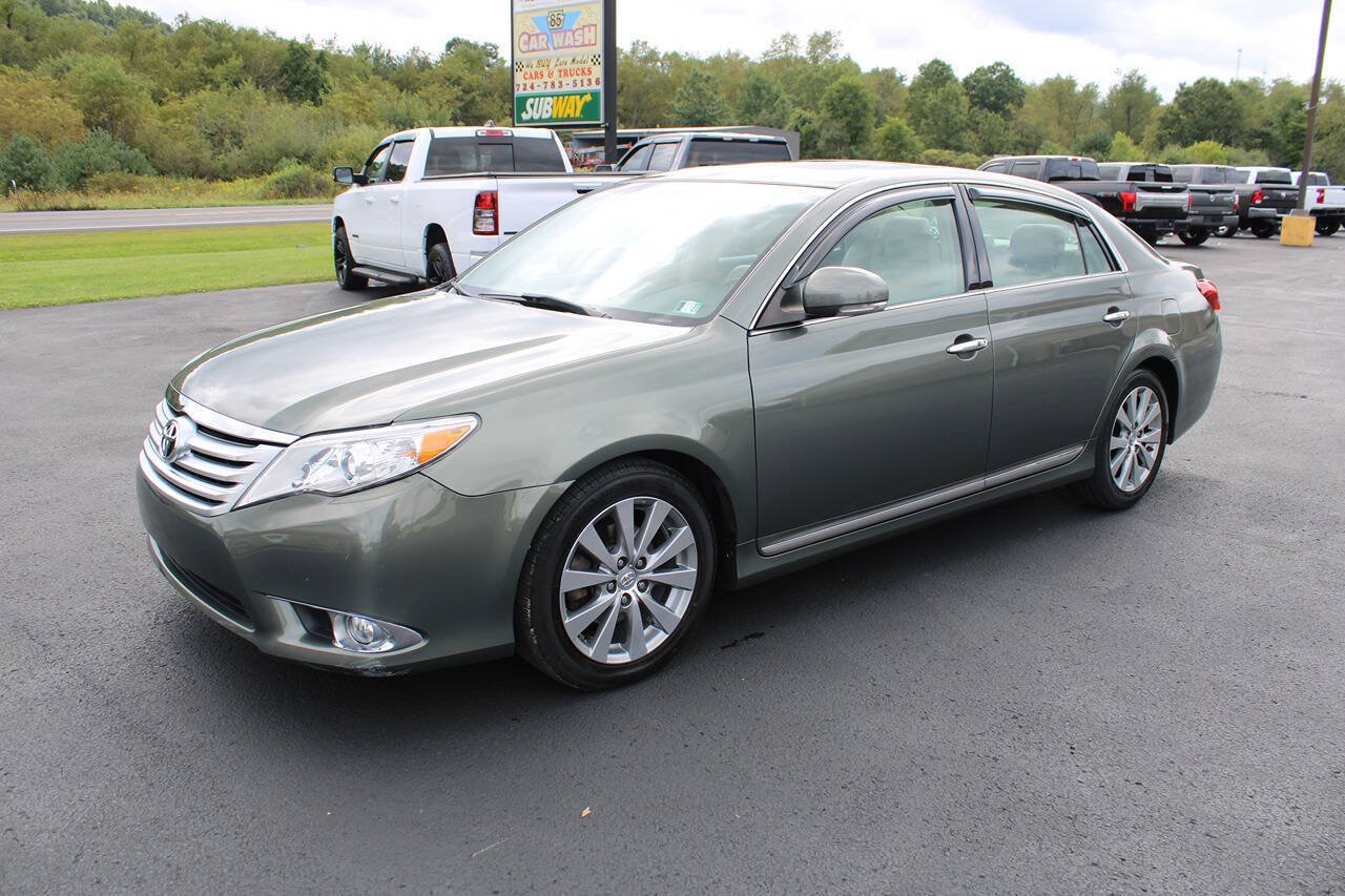 Used 2011 Toyota Avalon Limited FWD image 2