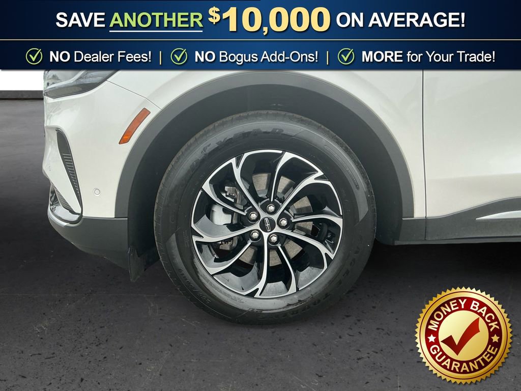 Used 2024 Lincoln Nautilus Premier image 13