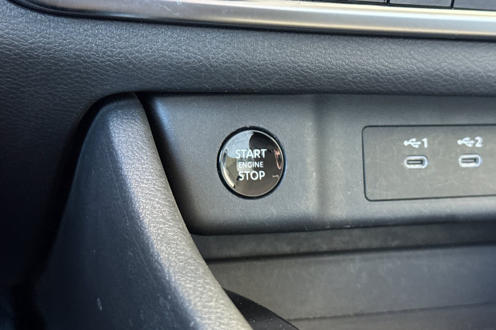 Used 2025 Nissan Rogue SV AWD/4WD image 17