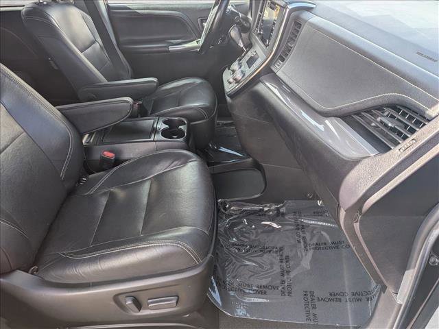Used 2018 Toyota Sienna SE Premium image 22