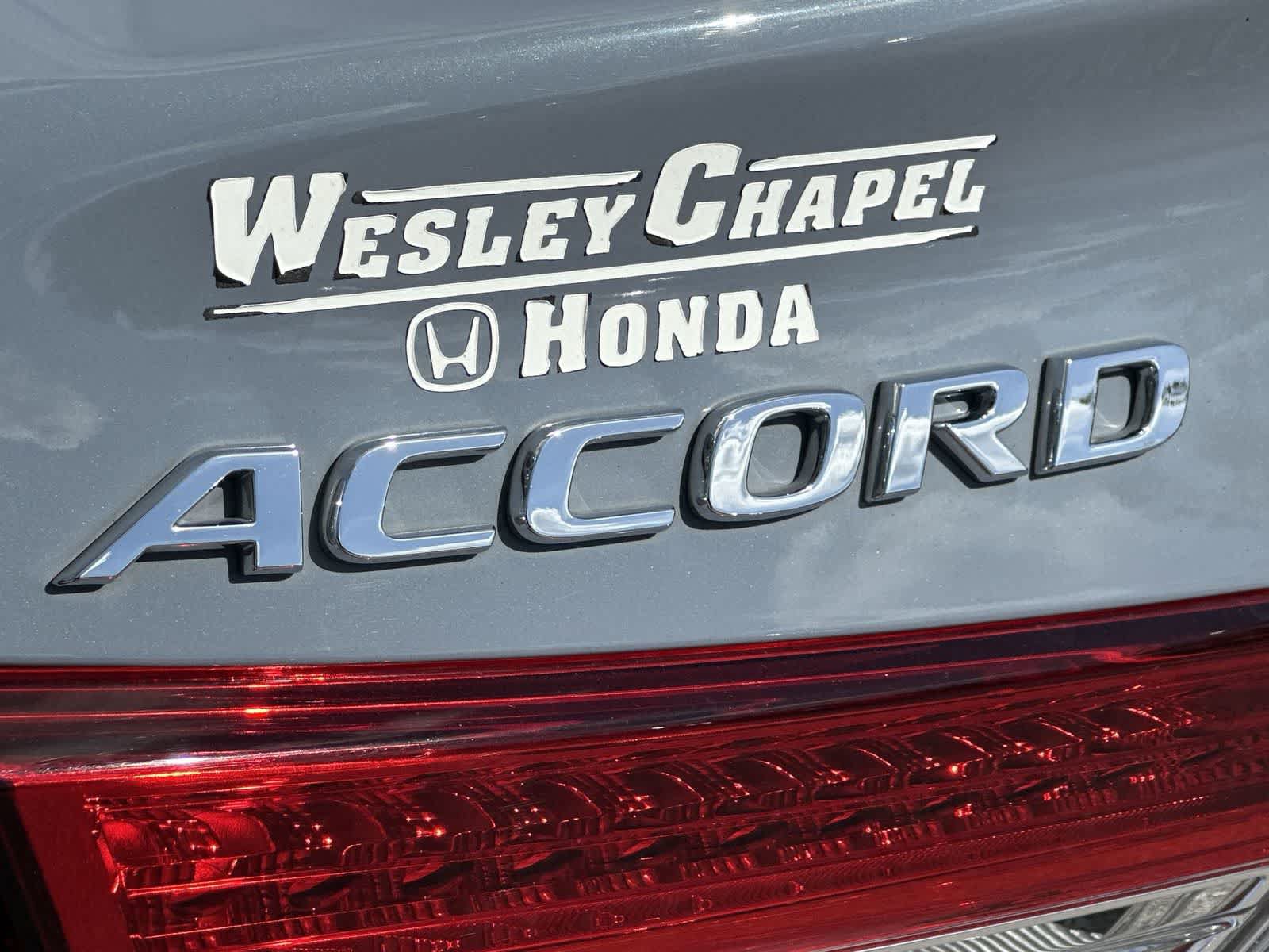 Used 2022 Honda Accord Touring image 11