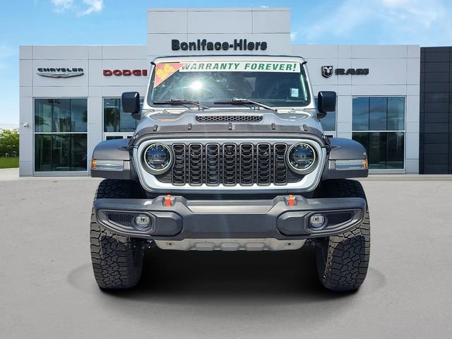 Used 2024 Jeep Gladiator Mojave w/ Technology Group AWD/4WD image 2