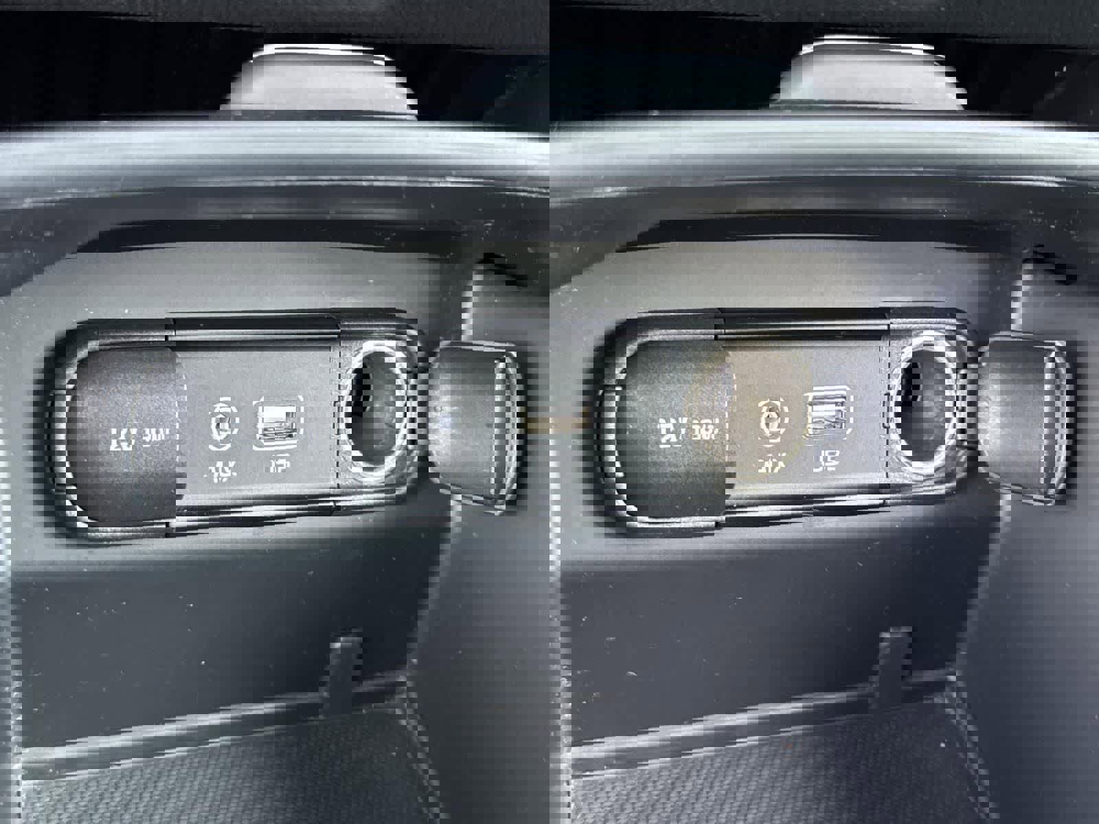 Used 2020 Kia Sorento AWD V6 image 36