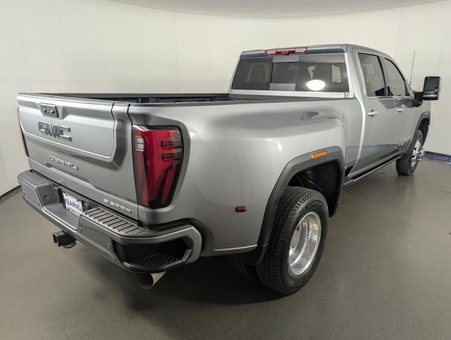 Used 2025 GMC Sierra 3500 Denali Ultimate AWD/4WD image 8