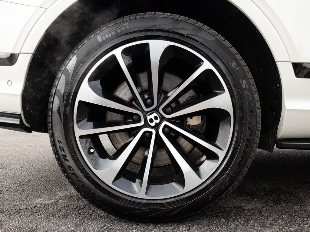 Used 2023 Bentley Bentayga Extended Wheelbase image 86