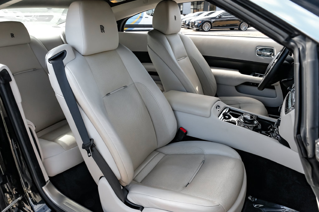 Used 2014 Rolls-Royce Wraith RWD image 28