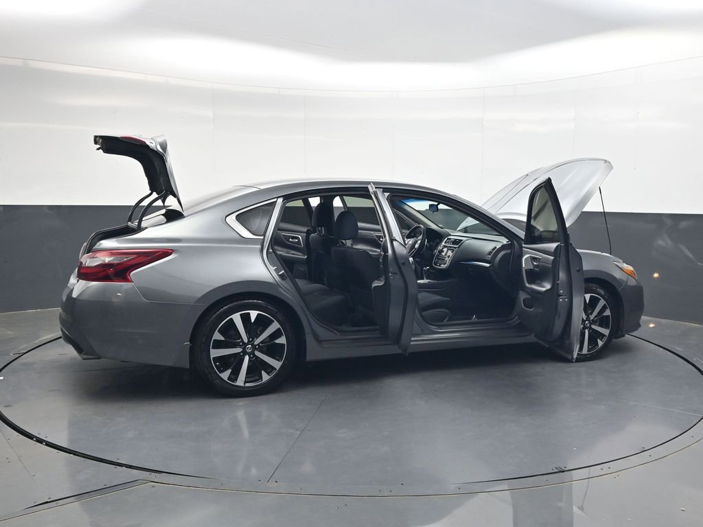 Used 2018 Nissan Altima 2.5 SR FWD image 31