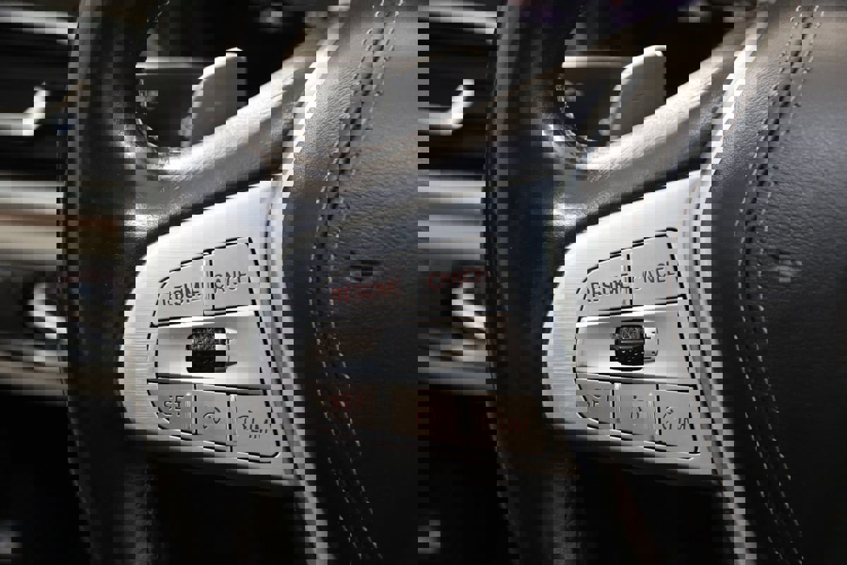 Used 2020 BMW 740i xDrive w/ Cold Weather Package image 43