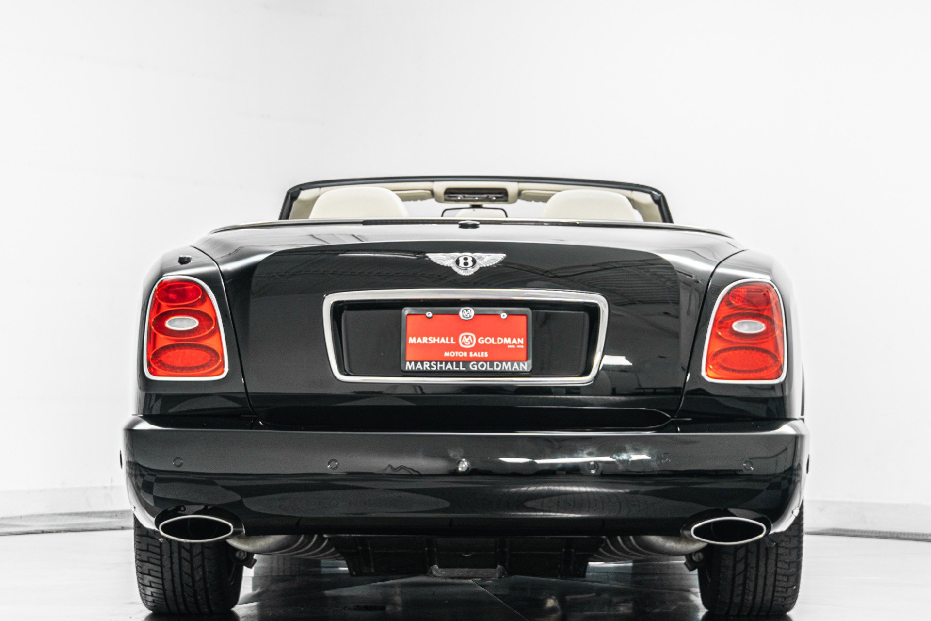 Used 2009 Bentley Azure RWD image 8