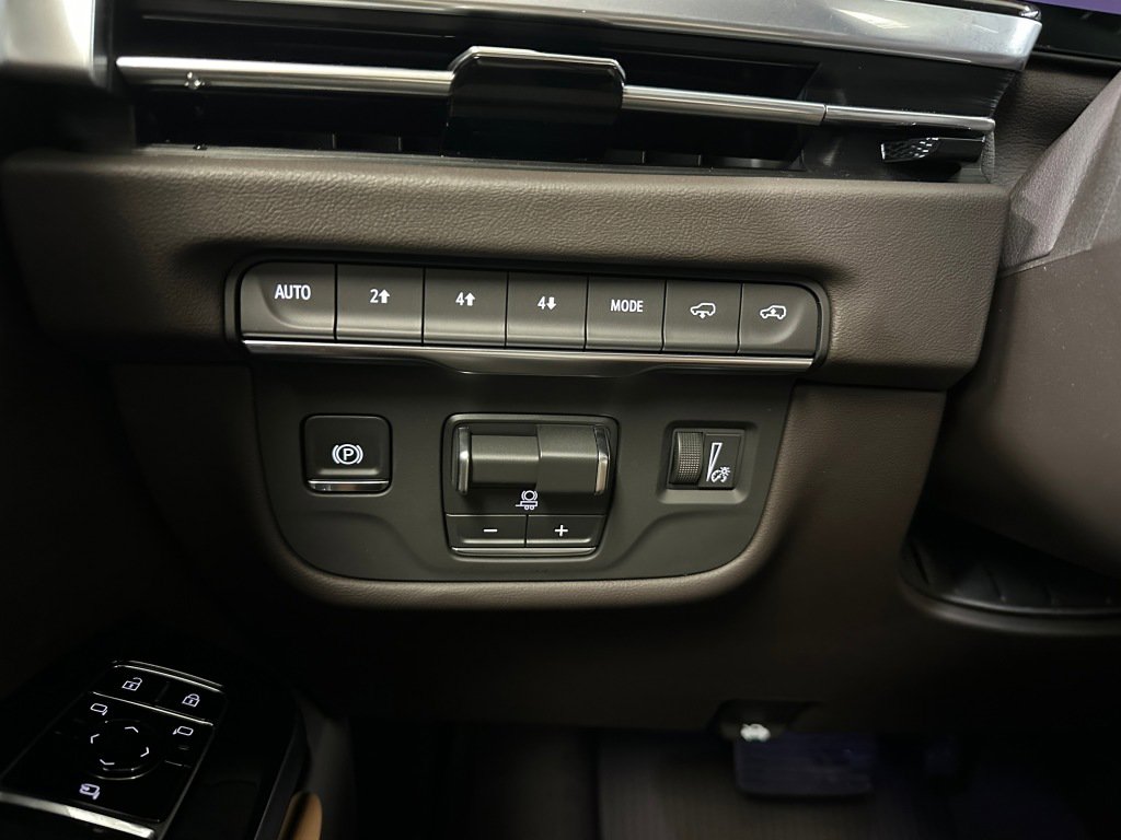 New 2026 Cadillac Escalade ESV Luxury w/ Touring Package image 12