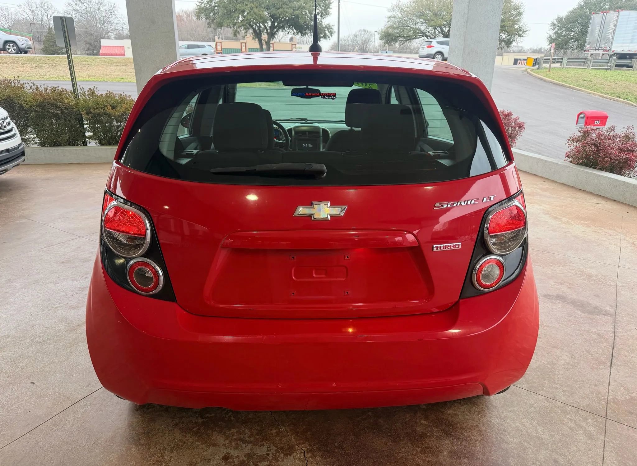 Used 2014 Chevrolet Sonic LT FWD image 5
