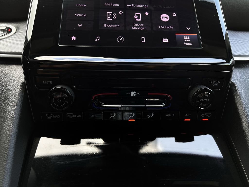 Used 2025 Jeep Grand Cherokee Laredo X RWD image 22