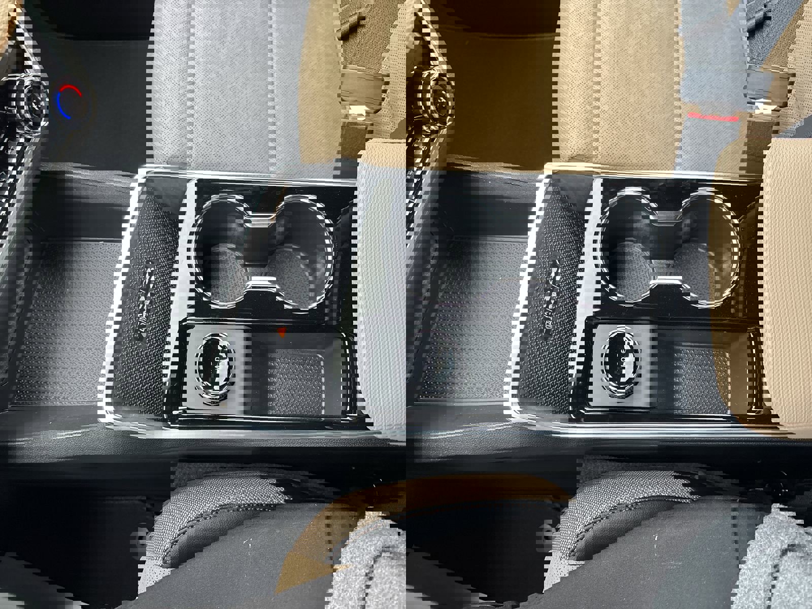 New 2026 Chevrolet Equinox ACTIV w/ Convenience Package III image 23