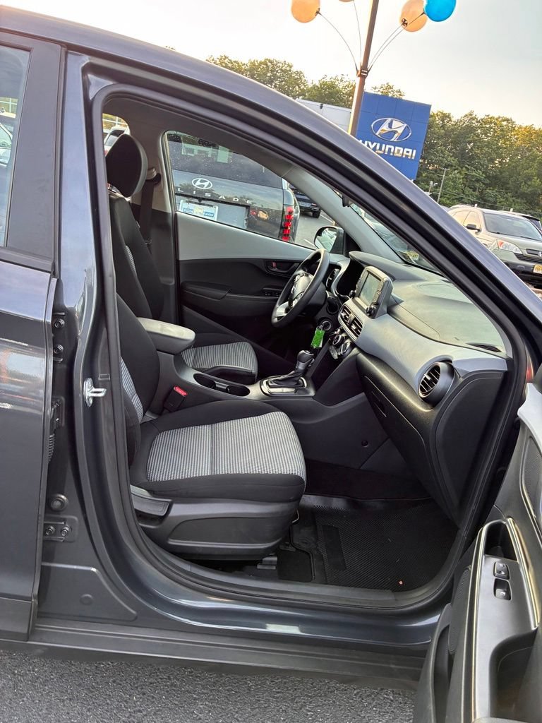 Used 2021 Hyundai Kona SE FWD image 19