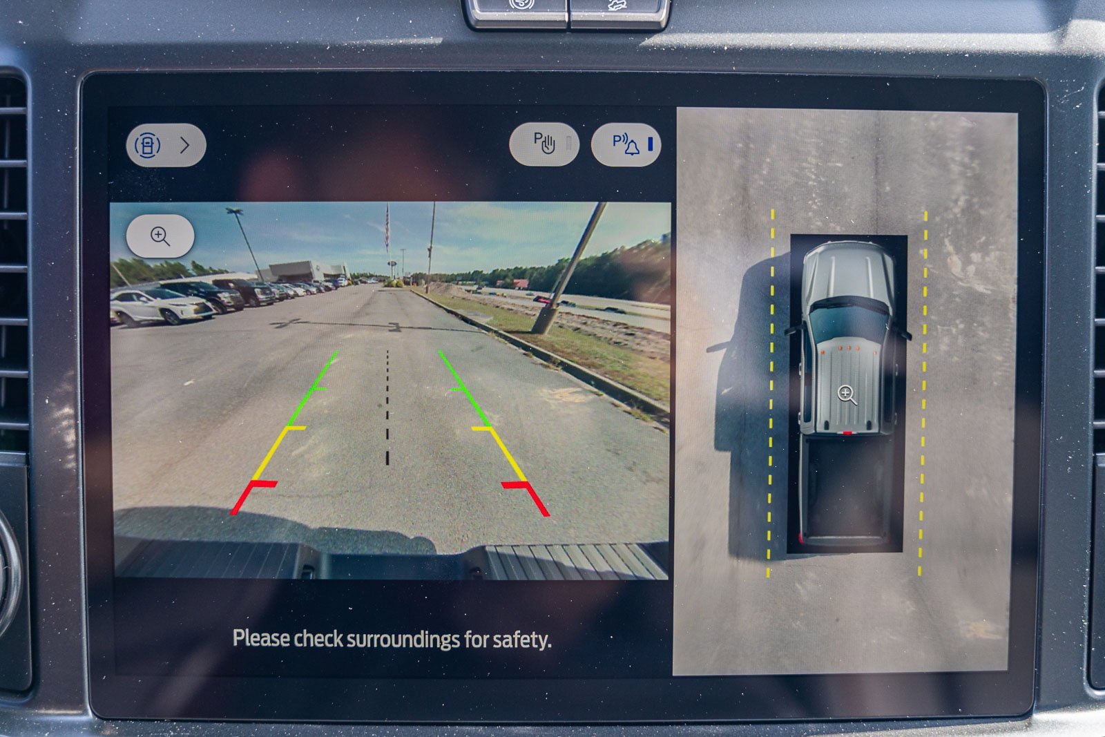New 2025 Ford F250 Lariat w/ Lariat Ultimate Package image 39