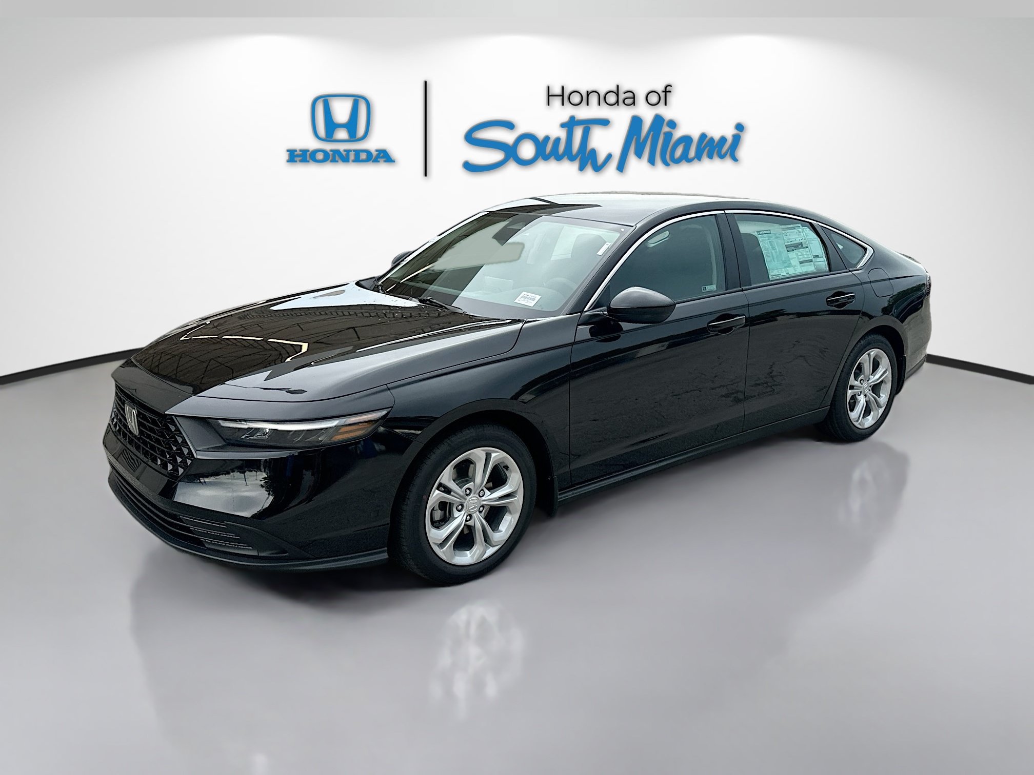 Certified 2025 Honda Accord LX image 3