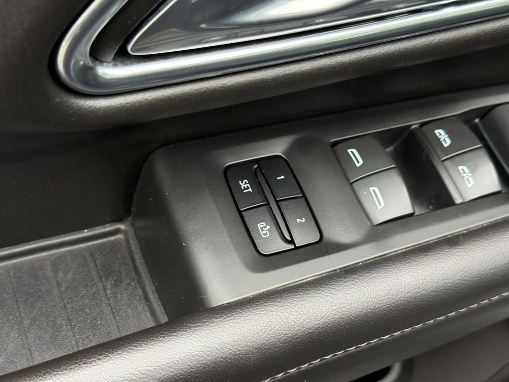 Used 2021 Chevrolet Tahoe LT AWD/4WD image 18