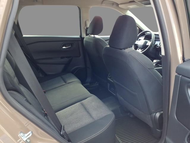 Used 2025 Nissan Rogue SV image 11