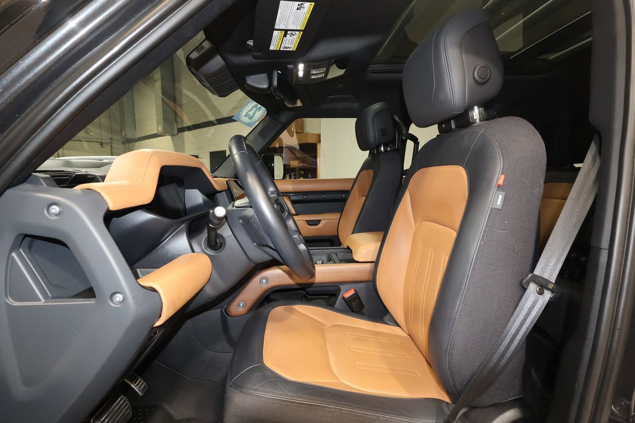 Used 2023 Land Rover Defender 130 X image 23