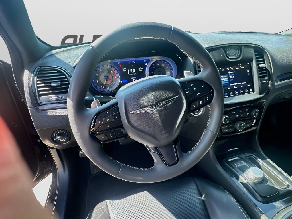 Used 2022 Chrysler 300 S w/ Comfort Group RWD image 11